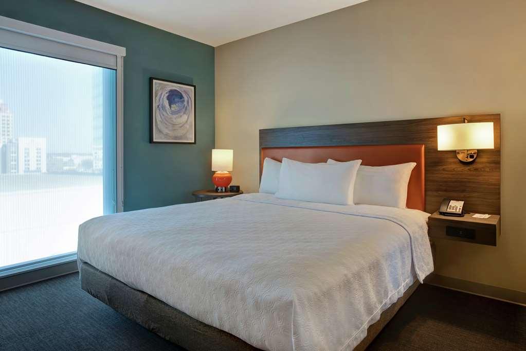 Home2 Suites By Hilton Charlotte Uptown Rum bild